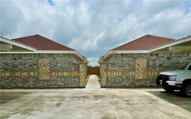 1005 W Kohala Ave unit 4, Alton, TX 78573 - photo 2