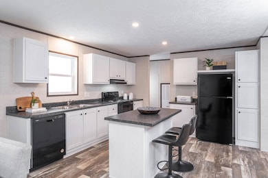 852 7th St, Normal, IL 61761 - photo 2