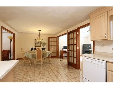 19 Lancelot Ln, North Easton, MA 02356 - photo 7