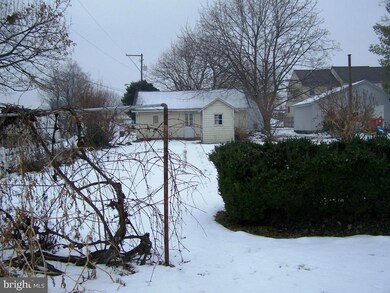 324 S Market Ave, Mount Joy, PA 17552 - photo 3