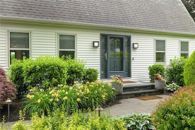 69 Apple Tree Ln, Warwick, RI 02888 - photo 5