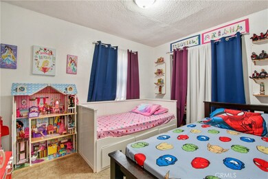 930 W Cedar St, Compton, CA 90220 - photo 5