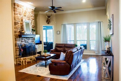 176 Overton Ridge Cir, Weatherford, TX 76088 - photo 5