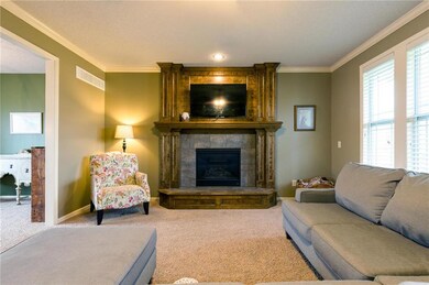 10129 Deer Run St, Lenexa, KS 66220 - photo 7