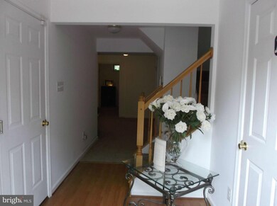 9256 Maxwell Ct, Laurel, MD 20723 - photo 2