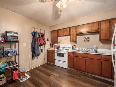 162 Phelps Rd - Kitchen View to Back Doo