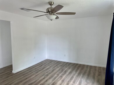 6806 Couch St, Houston, TX 77091 - photo 5