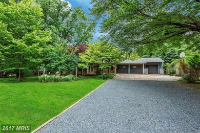 15701 Norman Dr, North Potomac, MD 20878 - photo 2