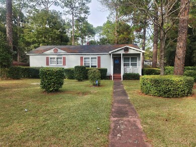 1201 W Waddell Ave, Albany, GA 31707 - photo 2