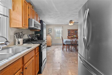 39 Wendell St, Riverside, RI 02915 - photo 2