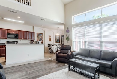 8036 Mimosa Dr, North Richland Hills, TX 76180 - photo 7