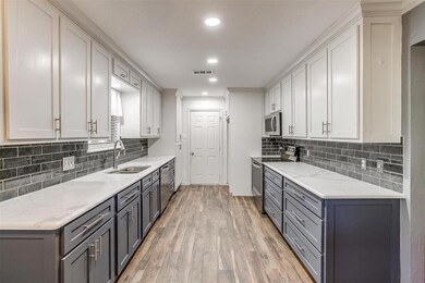 Fully Remodeled Kitchen