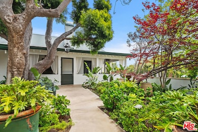 26799 Sea Vista Dr, Malibu, CA 90265 - photo 3