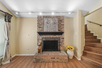 902 Golfview Dr, Richmond, TX 77469 - photo 7