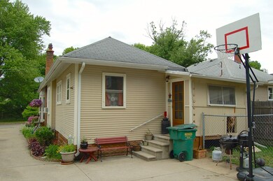 112_HuronSt_160609_02