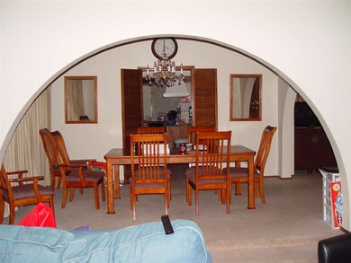 FORMAL DINNING ROOM