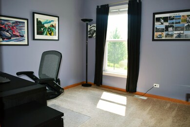 4251 Whitehall Ln, Algonquin, IL 60102 - photo 3