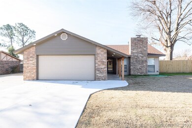 1017 E 12th St, Cushing, OK 74023 - photo 2
