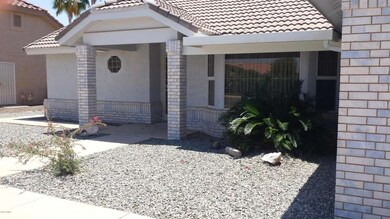 Front Entry 2_14329_W_Heritage_Dr_Sun_Ci