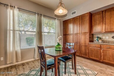 8135 Dining