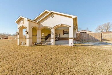 122 Lazy Meadow Ct, Springtown, TX 76082 - photo 2