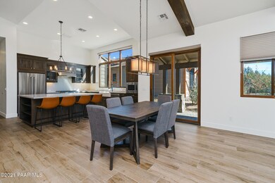 007_Dining Room