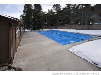 Swimming Pool/Hot Tub/Sauna. Right next door to th
