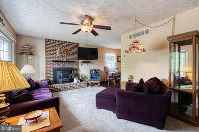 247 Asbury Rd, Pasadena, MD 21122 - photo 5