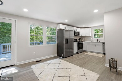 6808 Fawn Cir, Fredericksburg, VA 22407 - photo 4