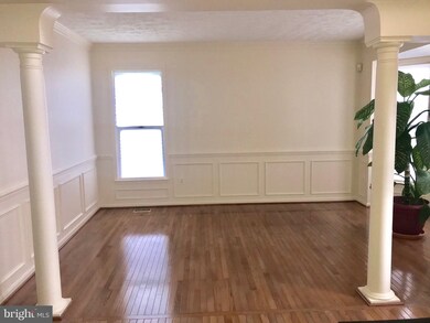 12206 Highlander Ct, Laurel, MD 20708 - photo 3