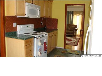 124 Throckmorton Ln, Old Bridge, NJ 08857 - photo 7