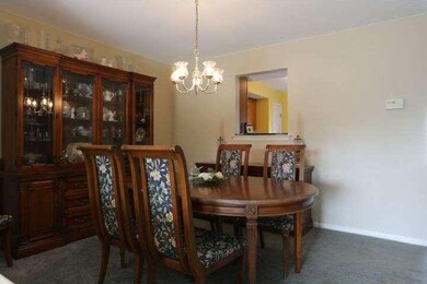 227 Poplar Dr, Reading, PA 19606 - photo 4