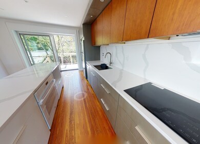 15 Colbourne Crescent unit 3, Brookline, MA 02445 - photo 4