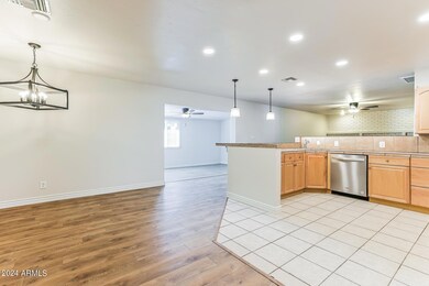 018-photo-dining-room-13529082