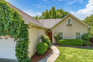 1641 Inverness Dr, Medford, OR 97504 - photo 2