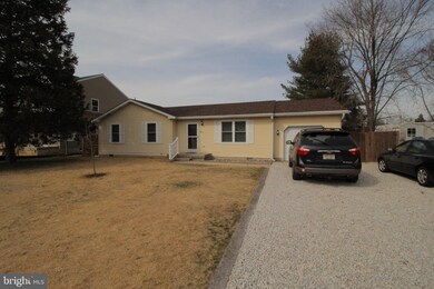 225 W Chestnut St, Clayton, NJ 08312 - photo 2