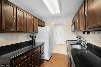 300 Winston Dr unit DR101, Cliffside Park, NJ 07010 - photo 6