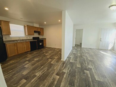 825 N Lamb Blvd unit 32, Las Vegas, NV 89110 - photo 3