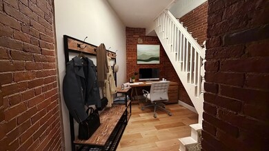 39 Kent St unit B, Brookline, MA 02445 - photo 4