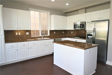 23233 Beachcomber Ln, Valencia, CA 91355 - photo 2