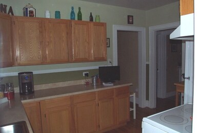 43 N Elmwood Ave, Waukegan, IL 60085 - photo 3