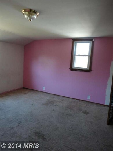 7713 Emerson Rd, Hyattsville, MD 20784 - photo 4