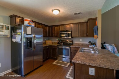 226 Gentry Crossing Blvd, Mount Washington, KY 40047 - photo 7