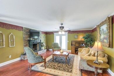 1205 Sycamore Dr, Manchester, TN 37355 - photo 4