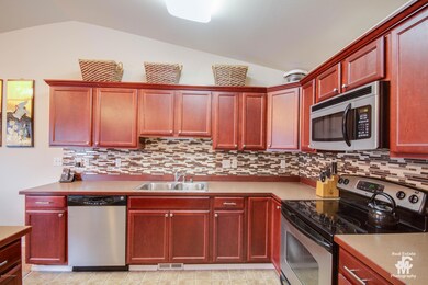 07. Kitchen.jpg