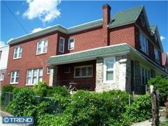 862 W Cobbs Creek Pkwy, Lansdowne, PA 19050 - photo 2