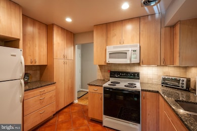 11419 Commonwealth Dr unit 104, Rockville, MD 20852 - photo 5