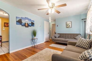 29 Miller St, Everett, MA 02149 - photo 5