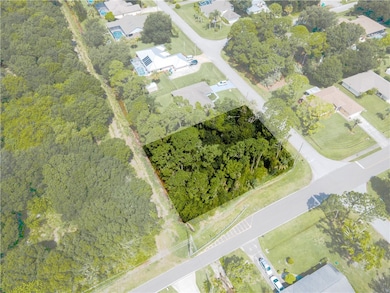 801 Gladiola Ave, Sebastian, FL 32958 - photo 7