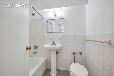 200 E 28th St unit 6F, New York, NY 10016 - photo 6
